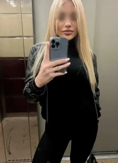 Полинка, 27, 